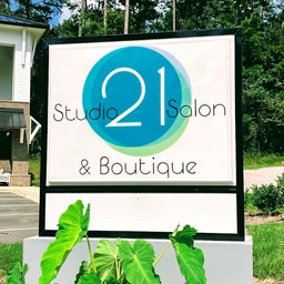 Studio 21 Salon