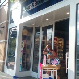 Bath & Body Works