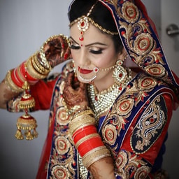 Radha Rani Bangles And Cosmetics
