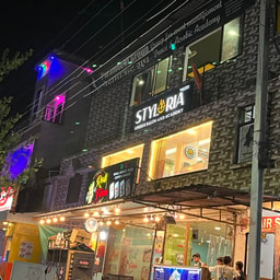 Styloria unisex saloon