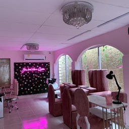 Beauty Salon