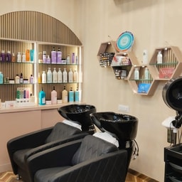 Zuvika Luxury Salon