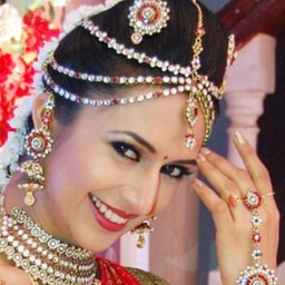 VMystique Beauty Parlour & Bridal Boutique
