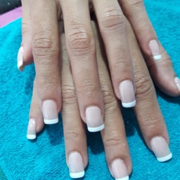 Karla Apolo de Nunez Peluqueria Y Maquillaje