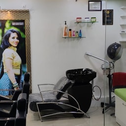 Ami's Beauty Salon and Makeup Studio