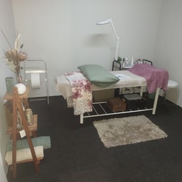 Glow Beauty Bar