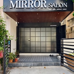 Mirror Salon