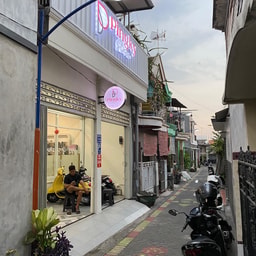 Pingky Store Kebomas