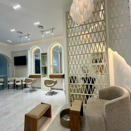 Ishk Beauty Center