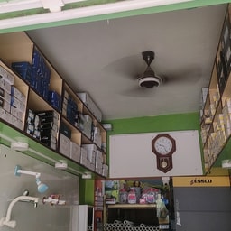 MAKEUP & BEAUTY PARLOUR
