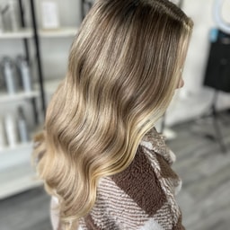 Myra Faye Beauty Bar and Boutique