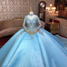 Queen Treeda Salon