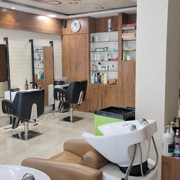 Varad Salon