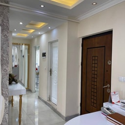 Elnaz Habibi Beauty Salon