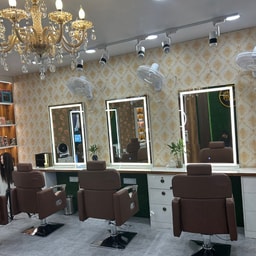 Barkha Makeover Salon & Academy