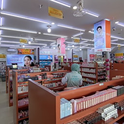 Moni Cosmetic Cabang Bengkong