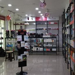 H&B Cosmetics