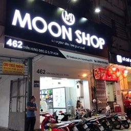 Moon Shop