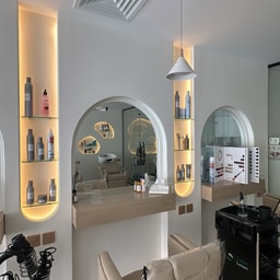 Me Salon
