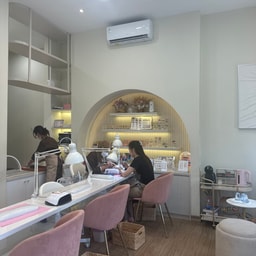 Lavelle Beauty Bar & Wellness