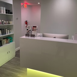 Luxe Beauty Bar
