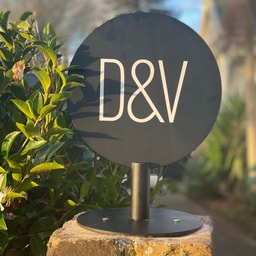 Devereux & Villiger