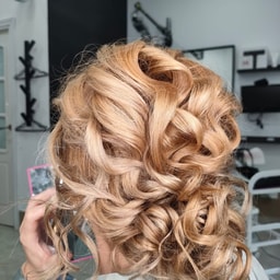 Sonia Bellerin - Peluqueria y Makeup