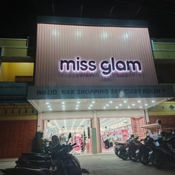 Miss Glam Duri
