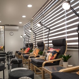 Dazzle Beauty Lounge