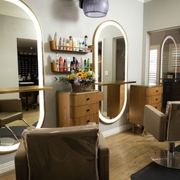 Headlines Salon & Spa