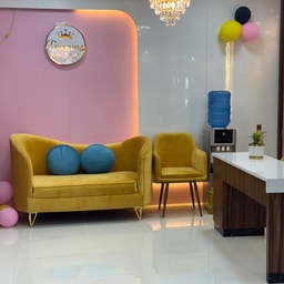 Dream Girl Beauty Parlour & Training Center