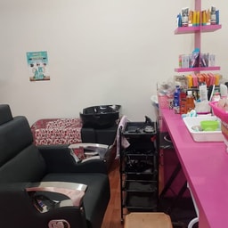 Tripti Beauty Salon