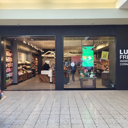 Lush Cosmetics Fox River Mall