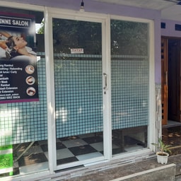 Rinni Lash Salon