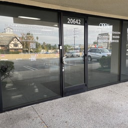 Mirror Mirror Beauty Center