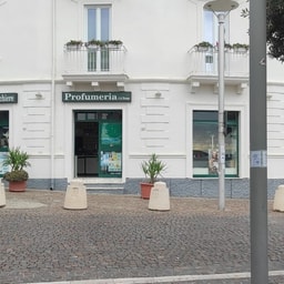 La Casa Del Parrucchiere S.n.c. di BRUNO Giancarlo & C.