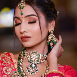 Jasmine Glam Up Studio