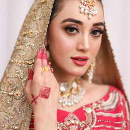 Aqsa Danish Salon & Spa