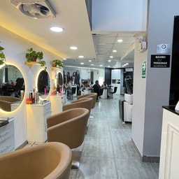 Blowout Urban Salon de Belleza