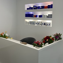 Beauty Bar