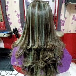 Salon Studio 3