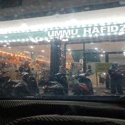 UMMU HAFIDZ SCARF & FARAYN BEAUTY STORE