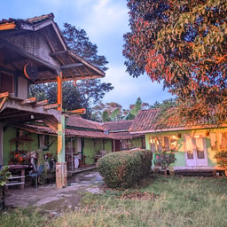 Marlina Salon