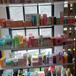 YL Kosmetik