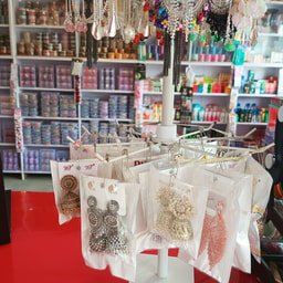 Mumbai Cosmetics World