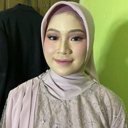 Makeup Wisuda Jakarta - Quinn House