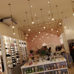 Urban Chic Beauty & Co