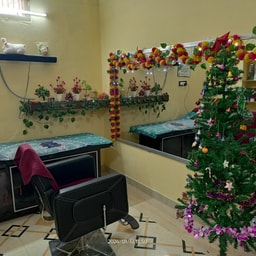 Smiley Beauty Parlour