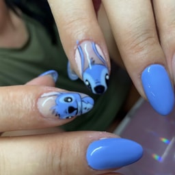 Luce tus uñas