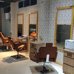 B U Family Salon & Academy
